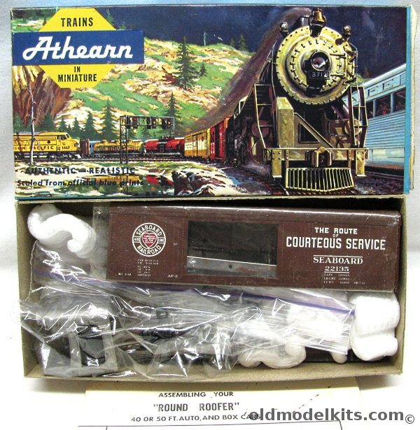 Athearn 1/87 40' Steel Box Car - Seaboard Railroad 'The Route of Courteous Service' - HO Craftsman Kit with Trucks plastic model kit